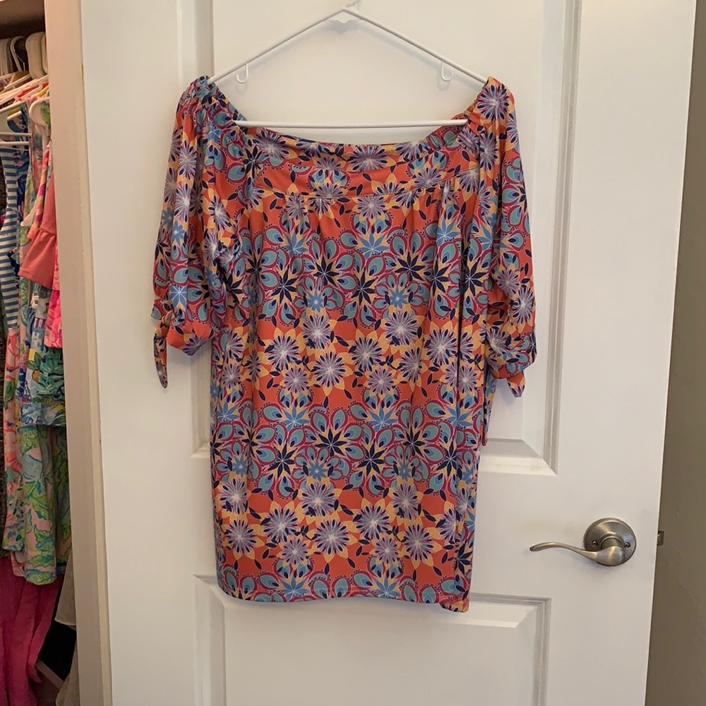 Tracy Negoshian medium top